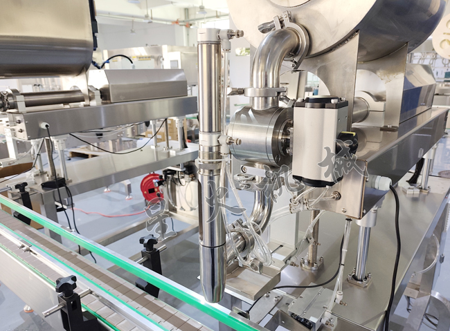 瓶裝醬料自動(dòng)灌裝機(jī)-食品包裝機(jī)械設(shè)備