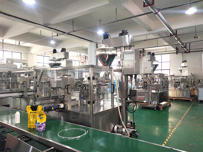 食品包裝機(jī)械設(shè)備車間實(shí)拍